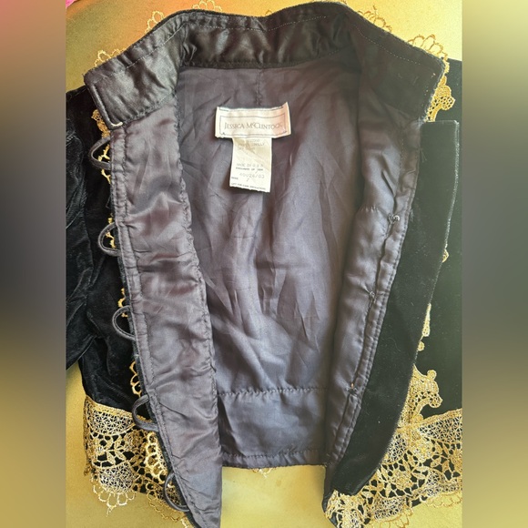 EUC Vintage Jessica McClintock Child Black Velvet Jacket With Gold Lace Size 7 - Picture 7 of 8